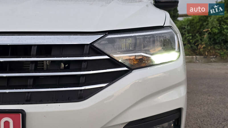 Седан Volkswagen Jetta 2019 в Сумах