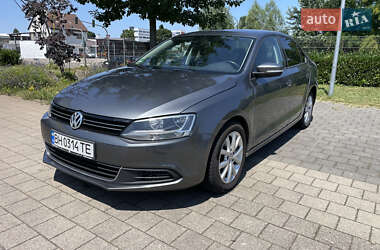 Седан Volkswagen Jetta 2012 в 