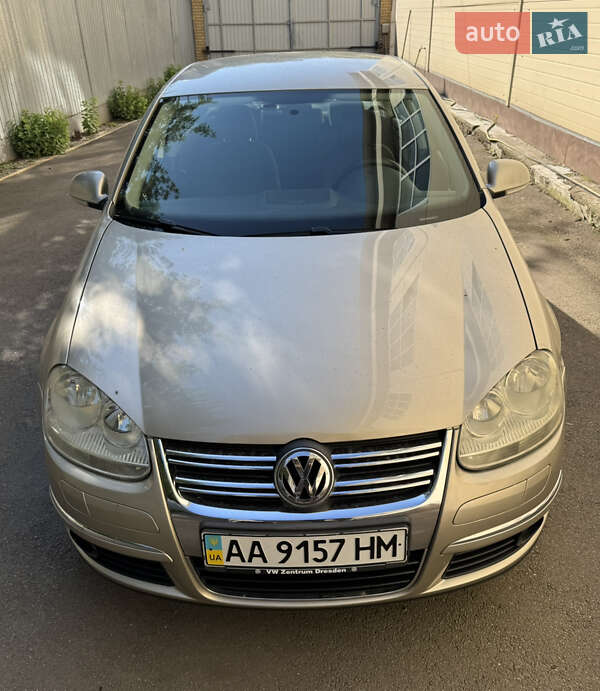 Седан Volkswagen Jetta 2008 в Киеве