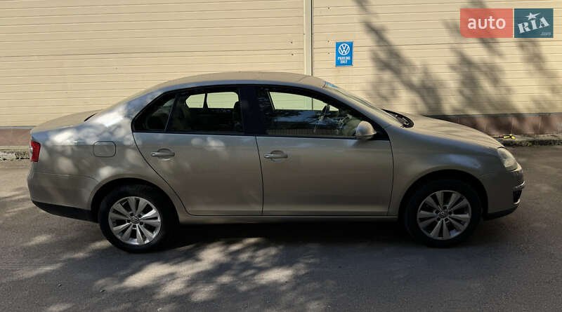 Седан Volkswagen Jetta 2008 в Киеве