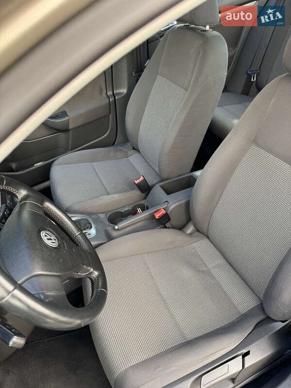 Седан Volkswagen Jetta 2008 в Киеве
