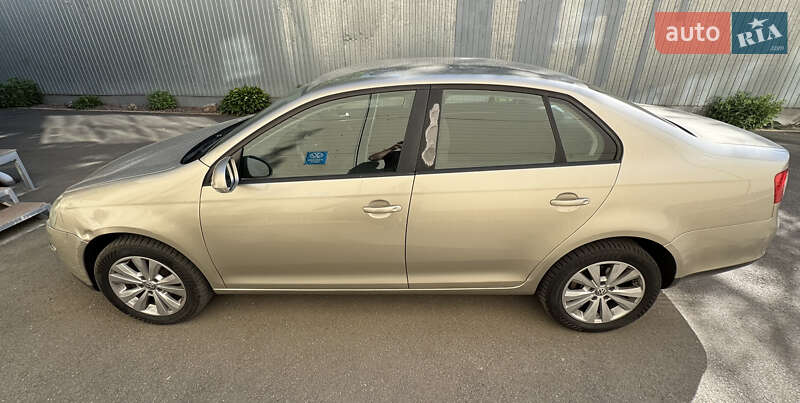 Седан Volkswagen Jetta 2008 в Киеве