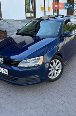 Седан Volkswagen Jetta 2012 в 