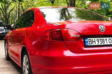 Седан Volkswagen Jetta 2014 в 