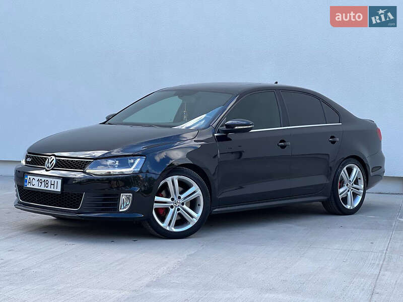 Седан Volkswagen Jetta 2015 в Тернополе