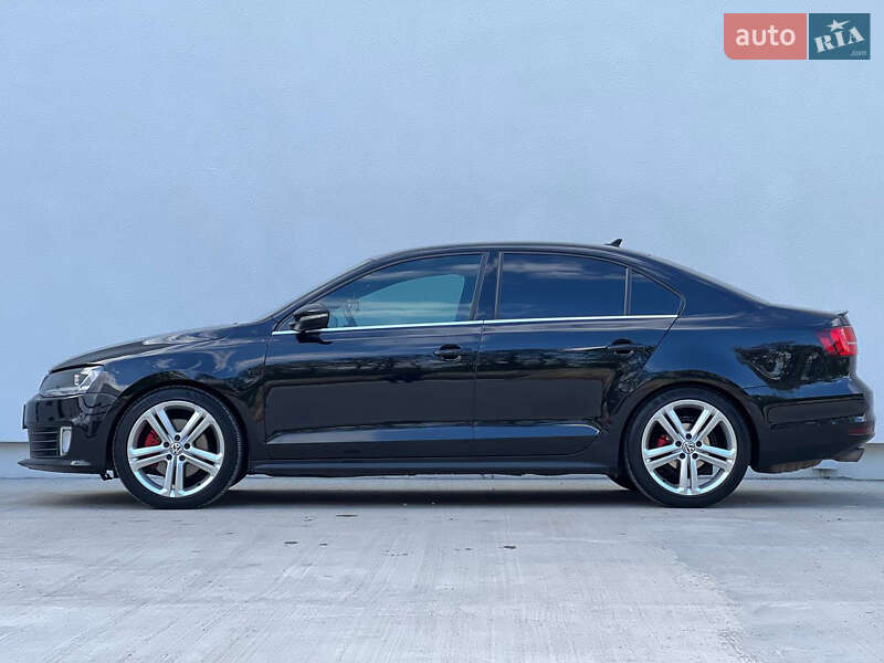 Седан Volkswagen Jetta 2015 в Тернополе