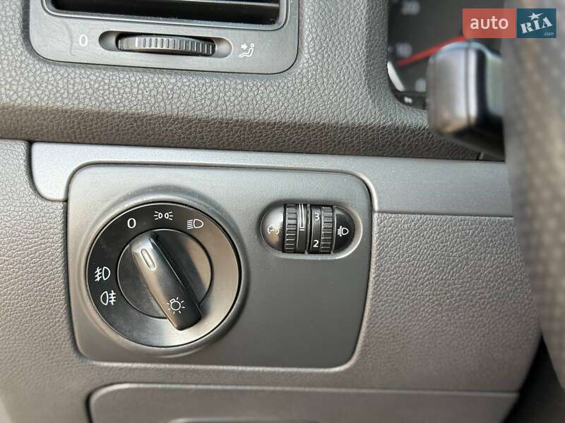Седан Volkswagen Jetta 2008 в Кривом Роге