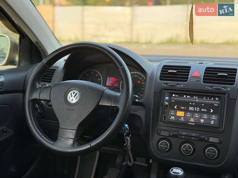 Седан Volkswagen Jetta 2008 в Кривом Роге