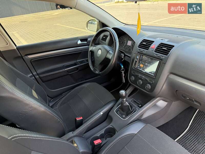 Седан Volkswagen Jetta 2008 в Кривом Роге