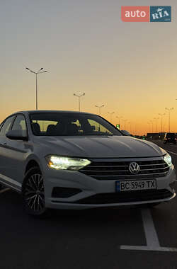 Седан Volkswagen Jetta 2020 в 