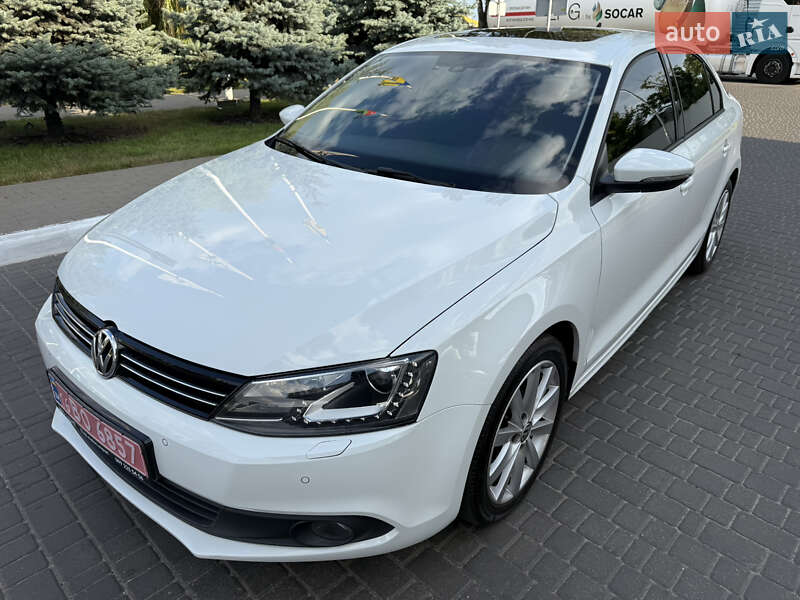 Седан Volkswagen Jetta 2015 в Одессе