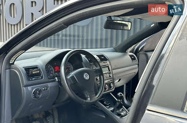 Седан Volkswagen Jetta 2006 в 