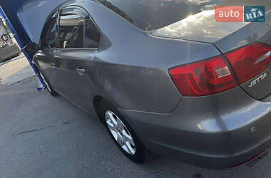 Седан Volkswagen Jetta 2012 в Києві
