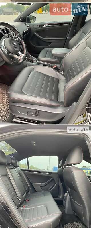 Седан Volkswagen Jetta 2016 в Киеве