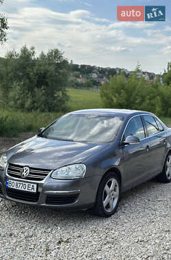 Седан Volkswagen Jetta 2005 в Тернополе