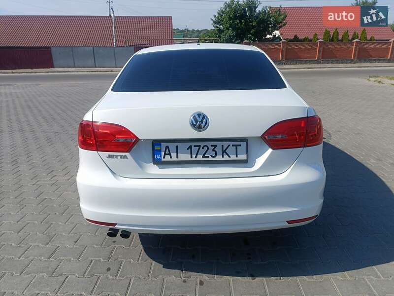 Седан Volkswagen Jetta 2012 в Василькове