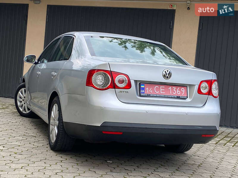 Седан Volkswagen Jetta 2007 в Самборе