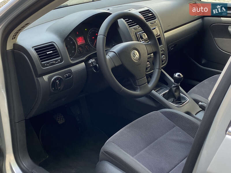 Седан Volkswagen Jetta 2007 в Самборе