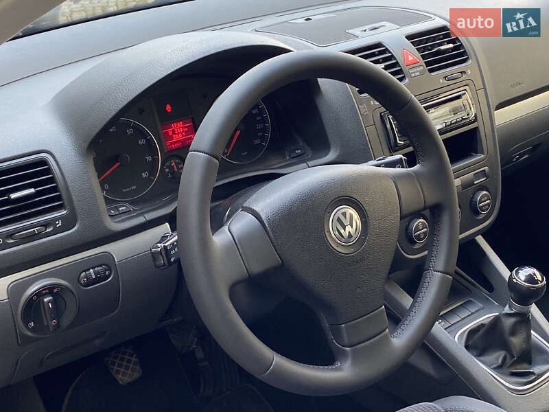 Седан Volkswagen Jetta 2007 в Самборе