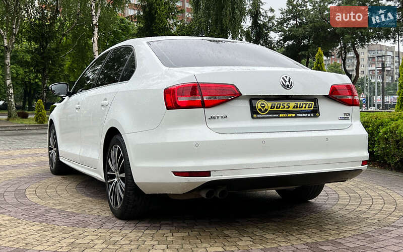 Седан Volkswagen Jetta 2014 в Львове