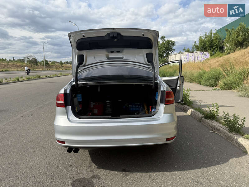 Седан Volkswagen Jetta 2015 в Одессе