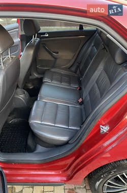 Седан Volkswagen Jetta 2008 в 