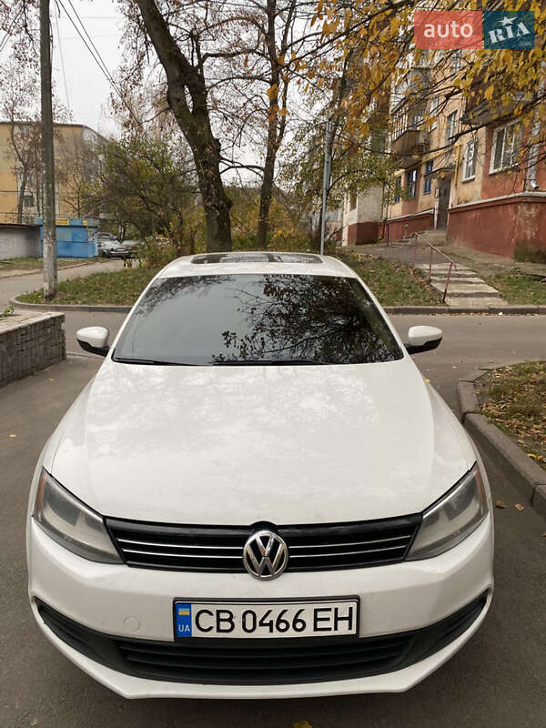 Седан Volkswagen Jetta 2012 в Чернигове