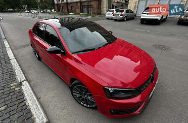 Седан Volkswagen Jetta 2013 в Харкові