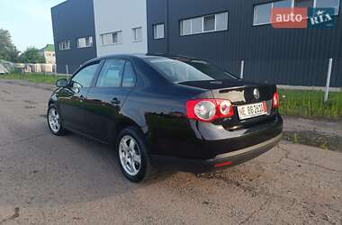 Седан Volkswagen Jetta 2010 в Луцьку