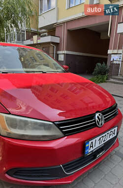 Седан Volkswagen Jetta 2013 в 