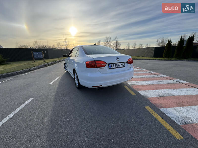 Седан Volkswagen Jetta 2014 в Киеве