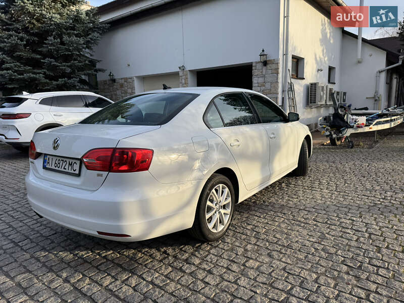 Седан Volkswagen Jetta 2014 в Киеве