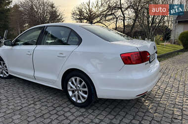 Седан Volkswagen Jetta 2014 в 