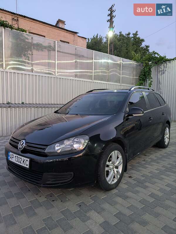 Седан Volkswagen Jetta 2012 в 