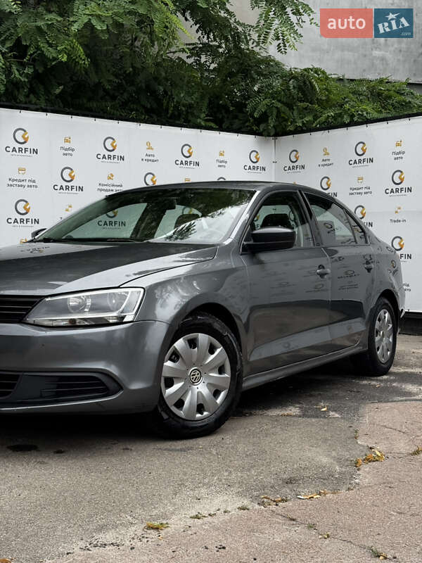 Седан Volkswagen Jetta 2013 в Киеве