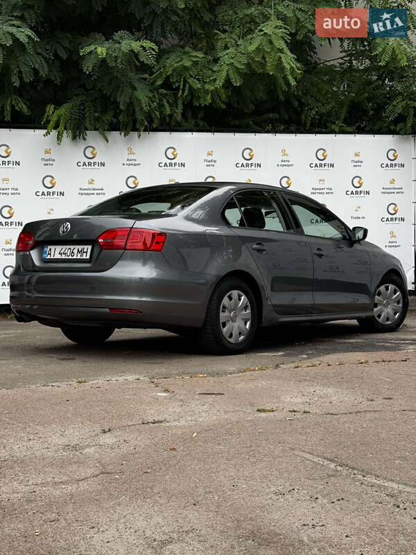 Седан Volkswagen Jetta 2013 в Киеве
