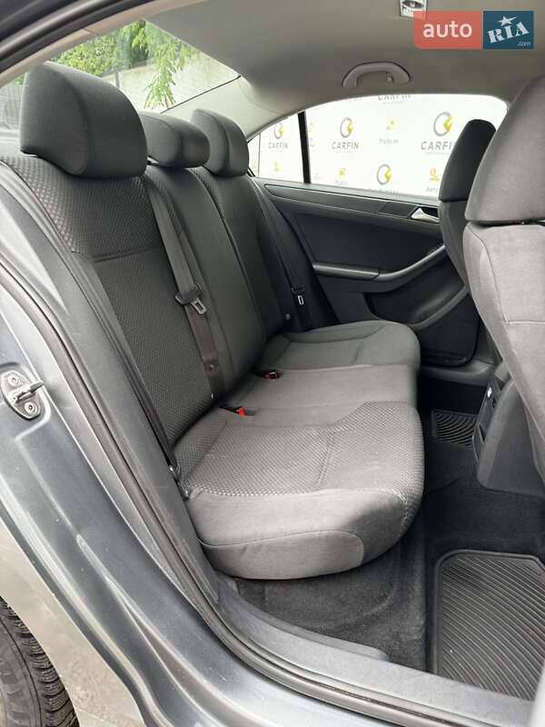Седан Volkswagen Jetta 2013 в Киеве