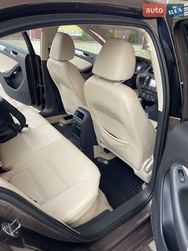 Седан Volkswagen Jetta 2011 в Богородчанах