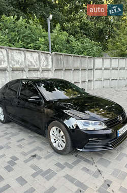 Седан Volkswagen Jetta 2014 в Днепре