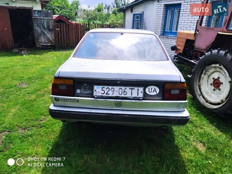 Седан Volkswagen Jetta 1987 в Березному