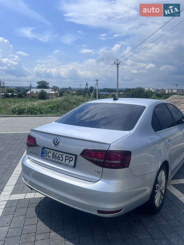 Седан Volkswagen Jetta 2016 в Пустомитах