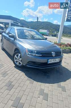 Седан Volkswagen Jetta 2015 в Хусті