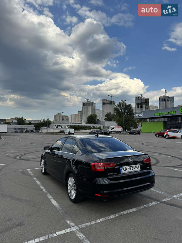 Седан Volkswagen Jetta 2015 в Киеве