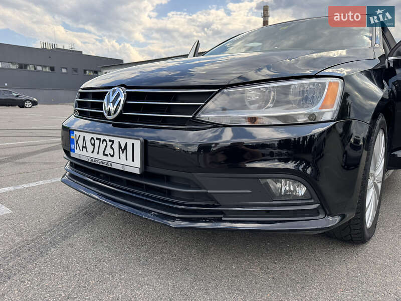 Седан Volkswagen Jetta 2015 в Киеве