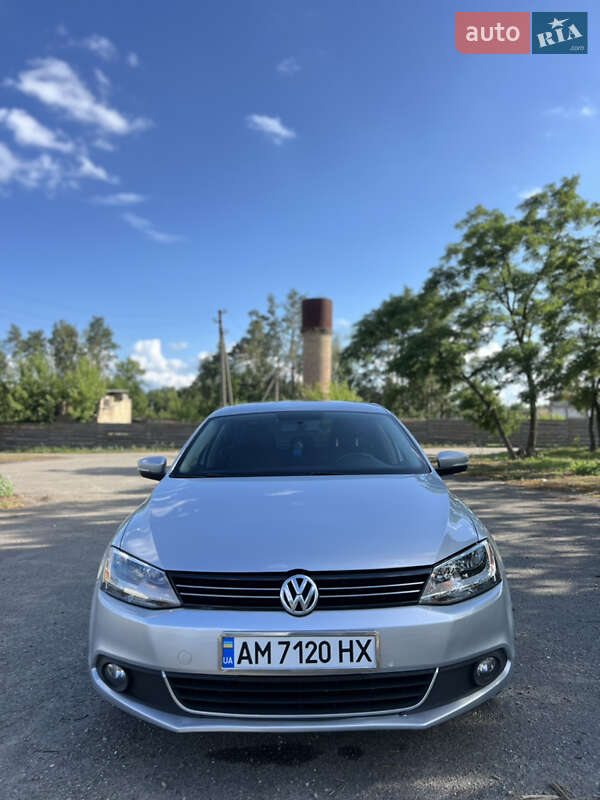 Седан Volkswagen Jetta 2012 в Киеве