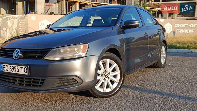 Седан Volkswagen Jetta 2013 в Львове