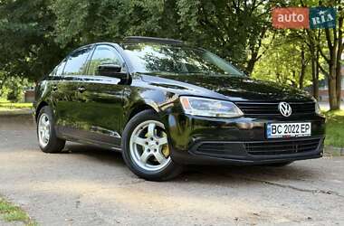 Седан Volkswagen Jetta 2012 в Львові