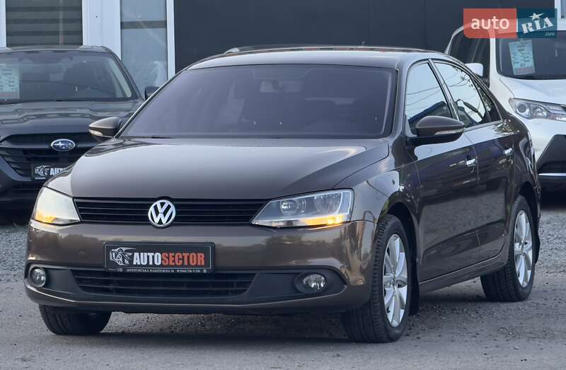 Седан Volkswagen Jetta 2012 в Харькове