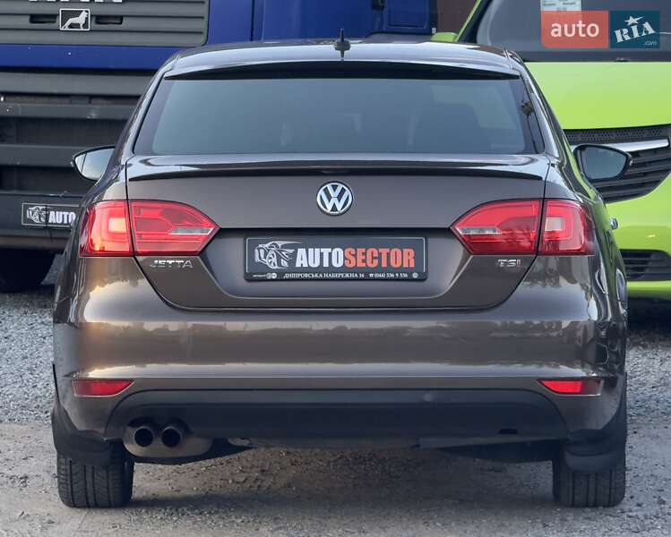 Седан Volkswagen Jetta 2012 в Харькове