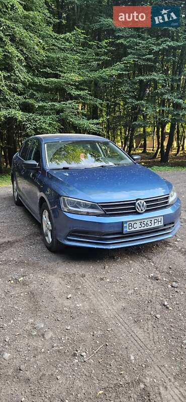 Седан Volkswagen Jetta 2016 в Львове